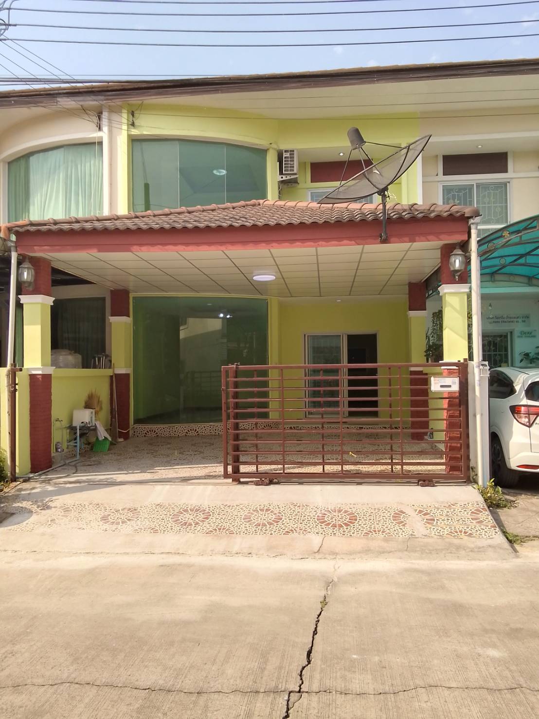 ราชพฤกษ์ สุวรรณภูมิ-ลาดกระบัง ถนนฉลองกรุง ซอย6 ทาวน์โฮม ขายต่ำกว่าประเมิน