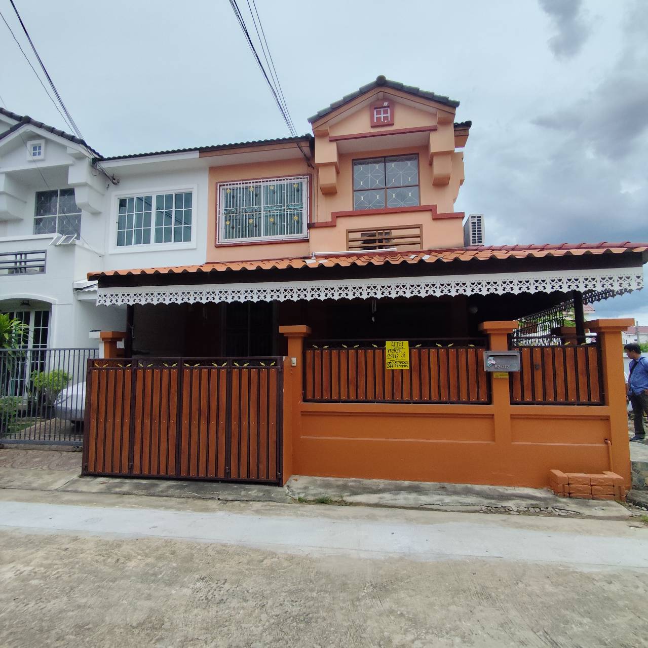 มาริสา ถนนเลียบคลองหนึ่ง(กีบหมู) ซอย5 บ้านสวยมาก หลังมุม ขายต่ำกว่าประเมิน จัดสินเชื่อให้ กู้ได้เต็ม