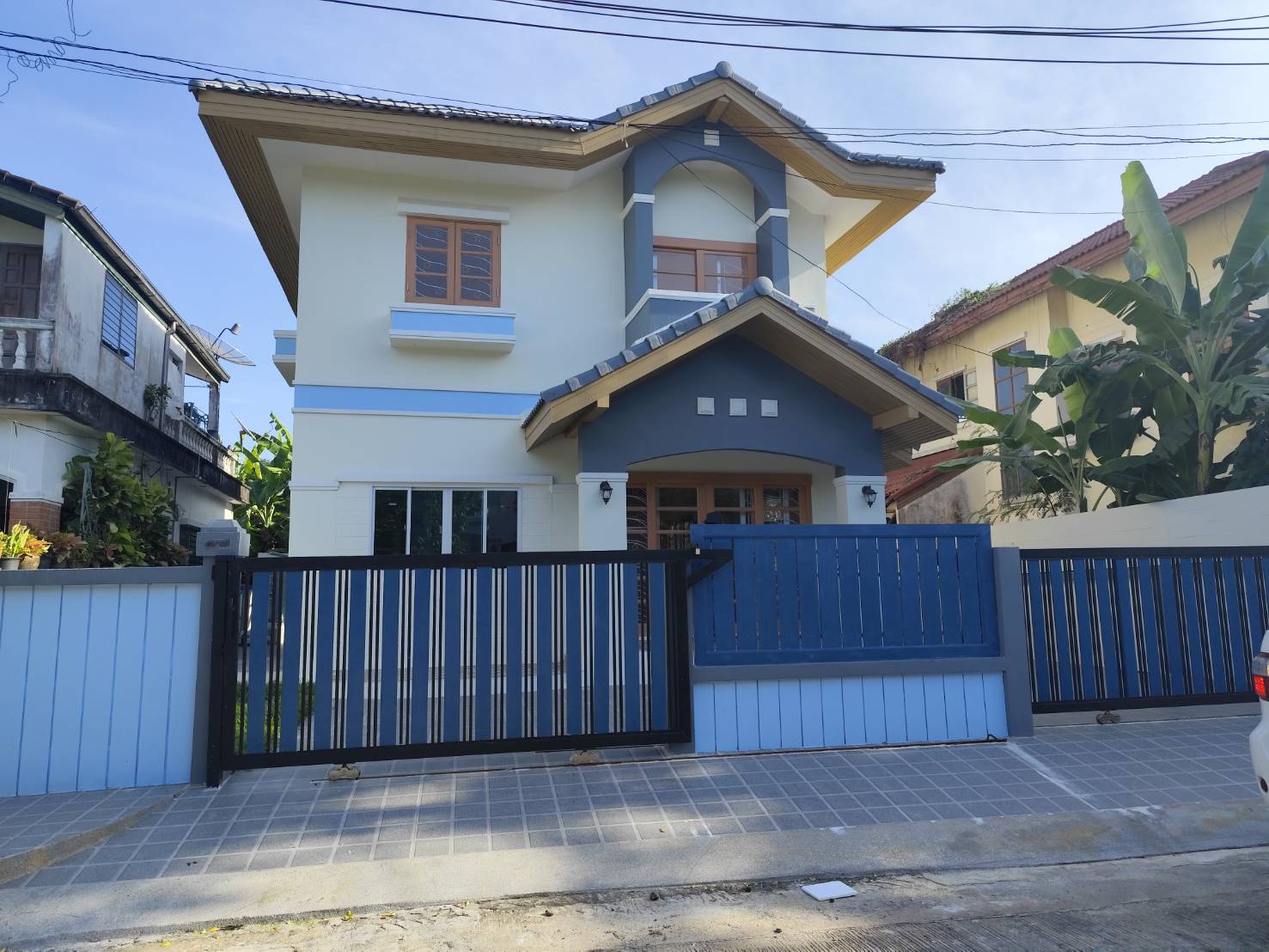 ฟลอร่าวิลล์ พาร์ค ซิตี้ ถนนสุวินทวงค์ ซอย38 ออคิด8 บ้านรีโนเวทใหม่ ขายต่ำกว่าประเมิน