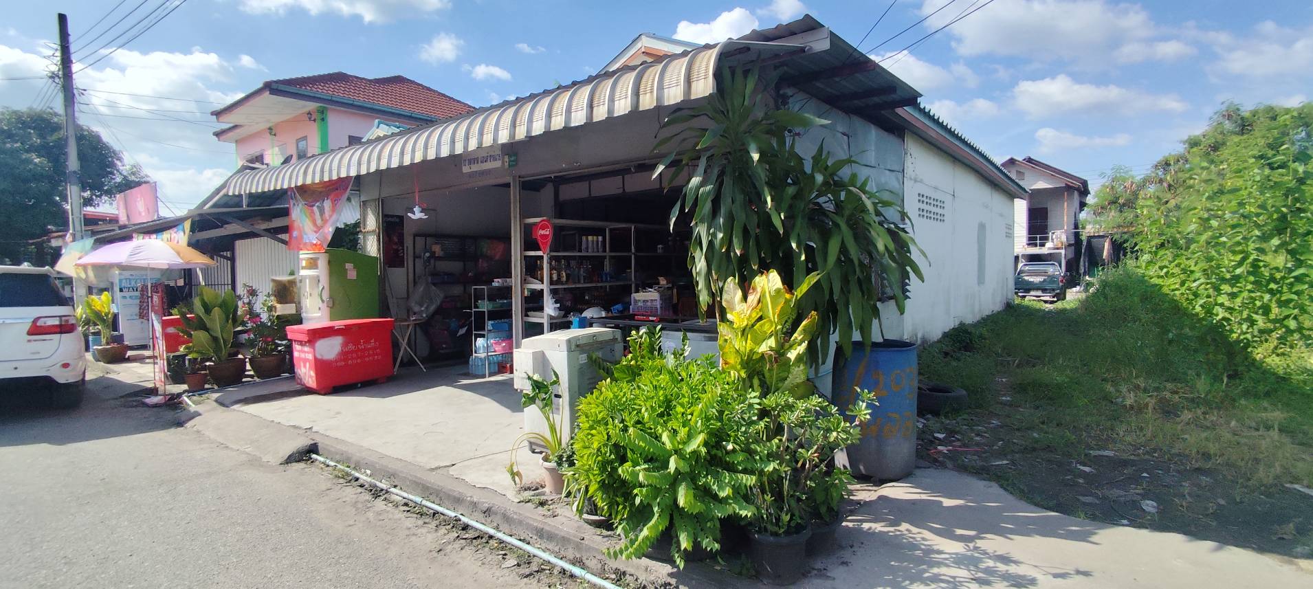 บ้าน-ร้านค้า เคหะมีนบุรี ถนนคลองเก้า ถนนเมนทางเข้า แขวงสามวาตะวันออก เขตคลองสามวา กรุงเทพ