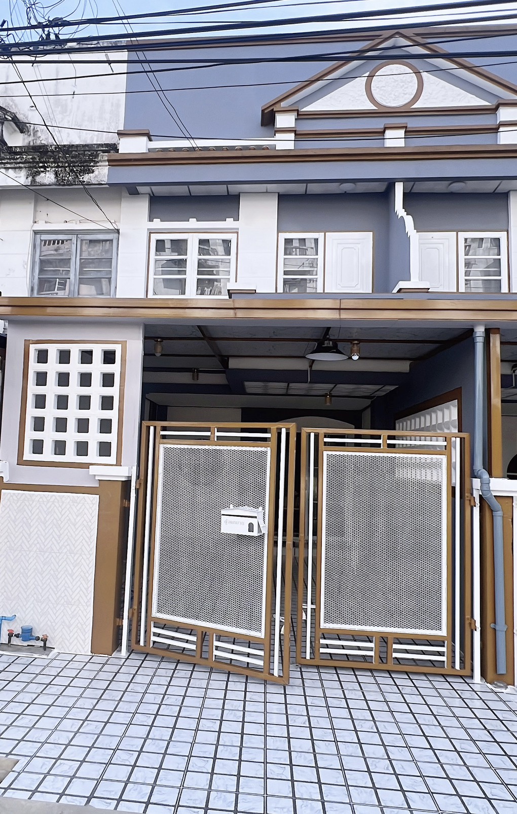 ภัทรวรรณ ถนนเชื่อมสัมพันธ์ ซอย17 กระทุ่มราย หนองจอก  กรุงเทพ