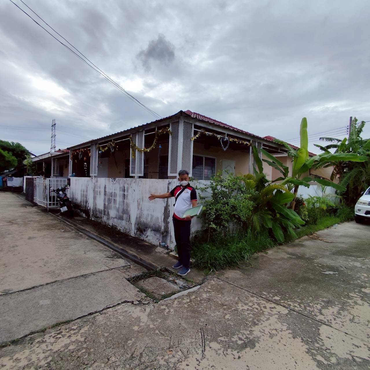 หมู่บ้านอมรพันธ์ ถนนเลียบวารี ซอยเลียบวารี15 บ้านชั้นเดียว บ้านพร้อมอยู่ หลังมุม ถนนเมน  หนองจอก กรุงเทพ