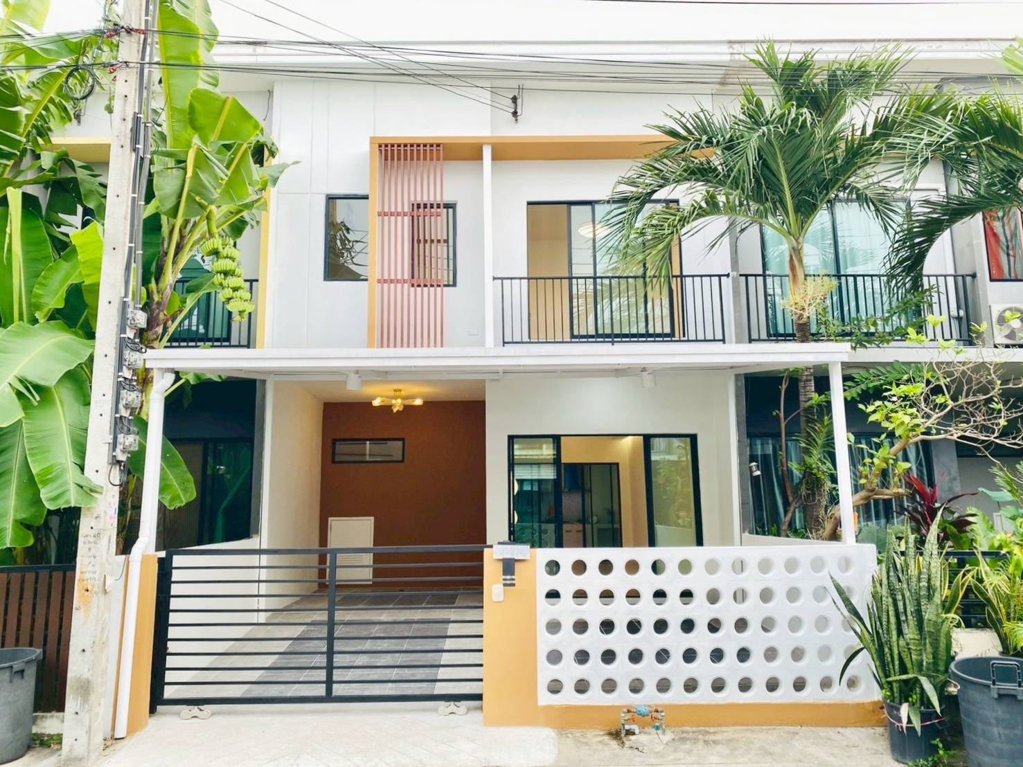 เดอะ คอนเน็ค28 ถนนเพิ่มสิน แขวงคลองถนน เขตสายไหม กรุงเทพ