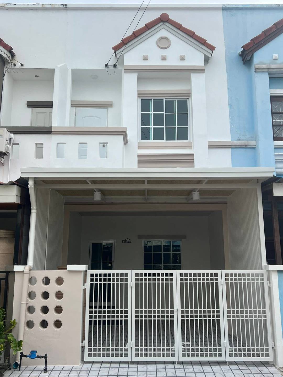 บ้านฟ้ารังสิต คลอง4 ถนนรังสิต-นครนายก บึงยี่โถ ธัญบุรี  ปทุมธานี