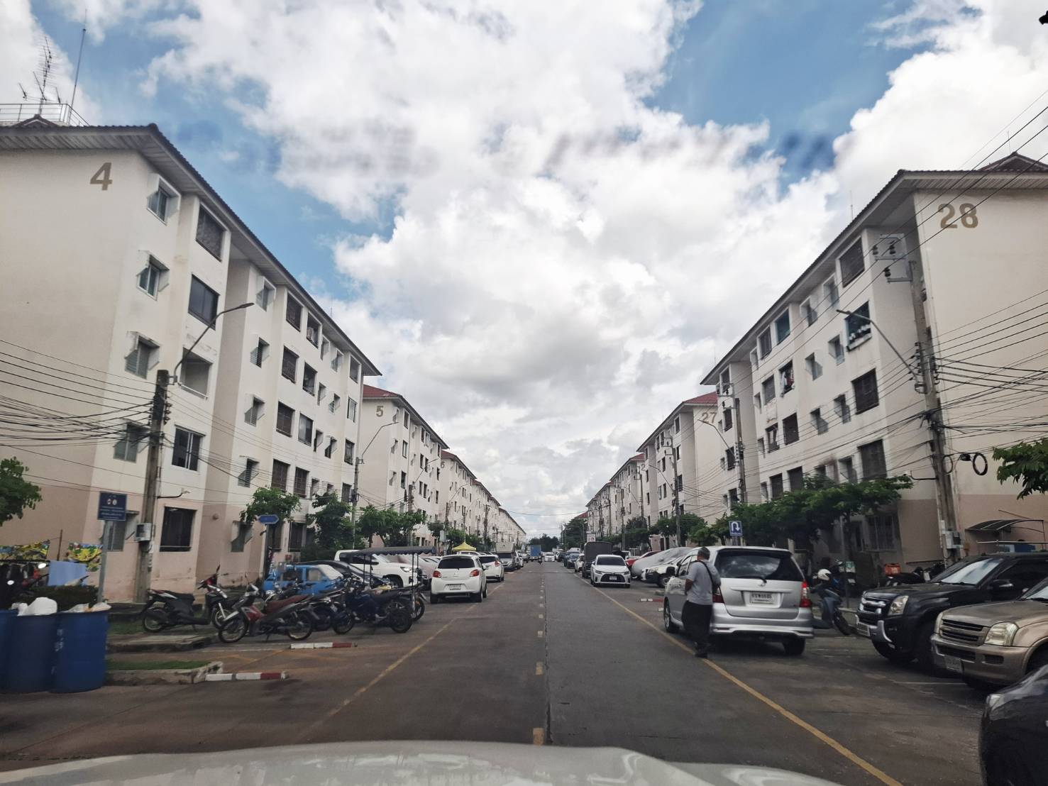 บ้านเอื้ออาทร หทัยราษฎร์2 ถนนหทัยราษฎร์  ตึก23 ชั้น2 ห้องสวย  พร้อมอยู่