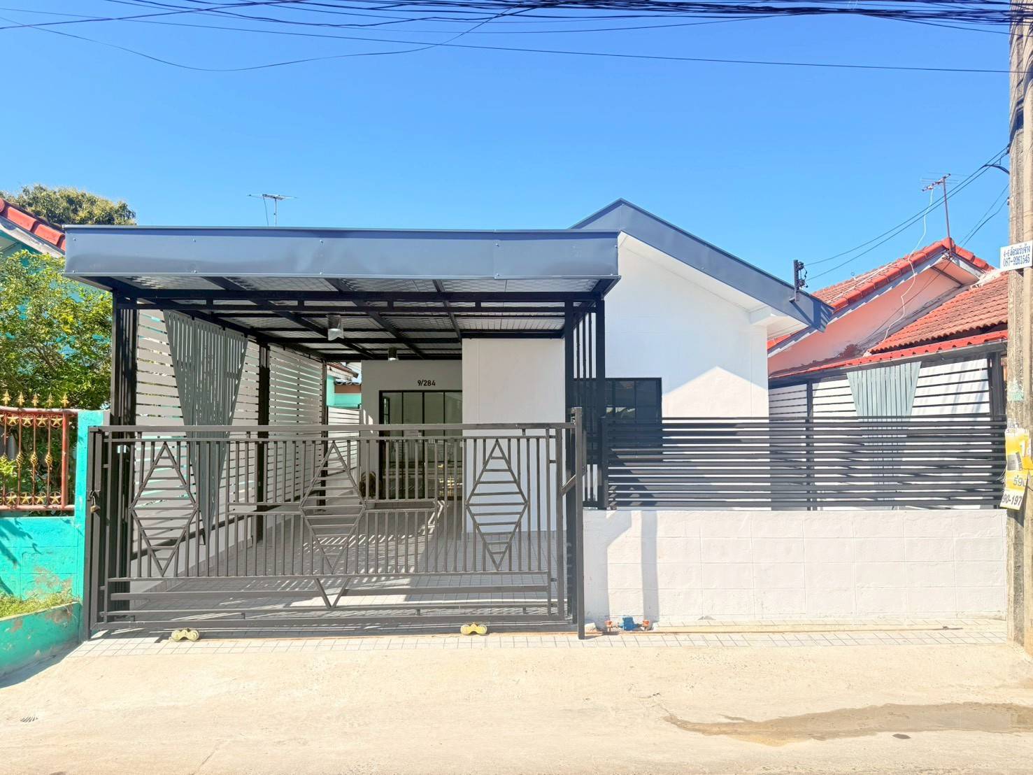 ทรัพย์เจริญ  เลียบวารี29 ถนนเลียบวารี  หนองจอก บ้านชั้นเดียว รีโนเวทใหม่ ใส่เฟอร์ครบ  ฟรีโอน