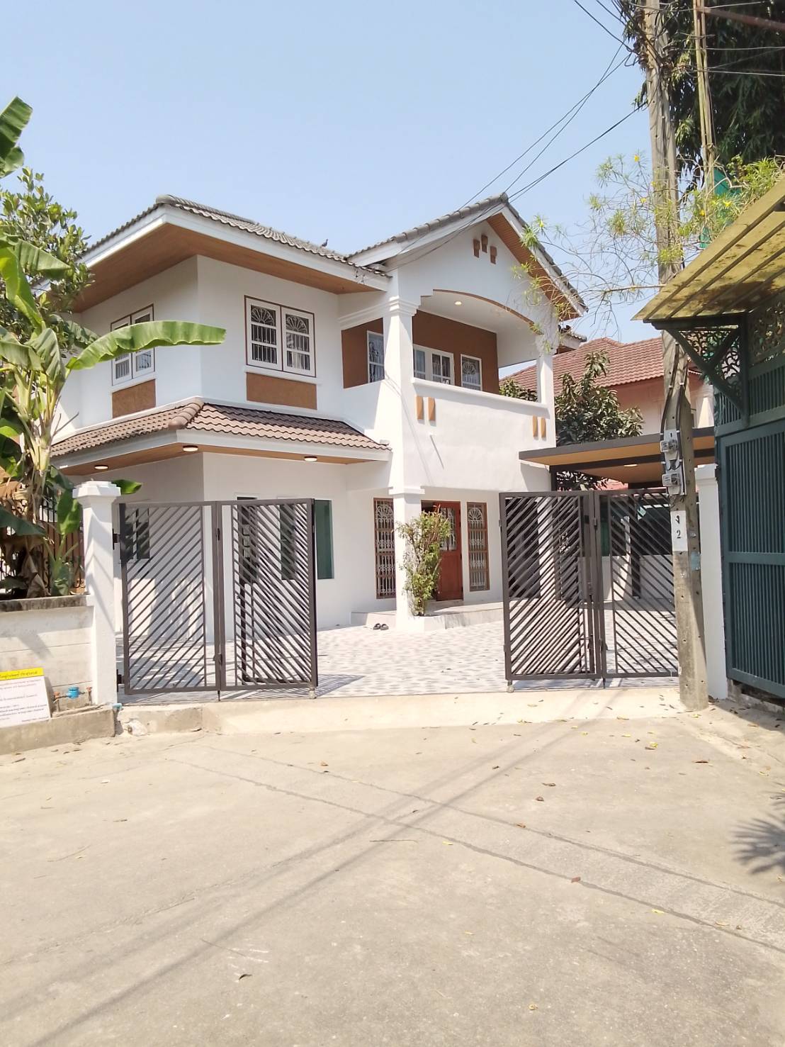 ปรีชา ถนนสุวินทวงค์ ซอย36 รีโนเวทใหม่ ใส่เฟอร์เต็ม ติดถนนใหญ่ ติดรถไฟฟ้าสายสีส้ม มีนบุรี ใกล้แอร์พอร์ตลิงก์ สนามบิน