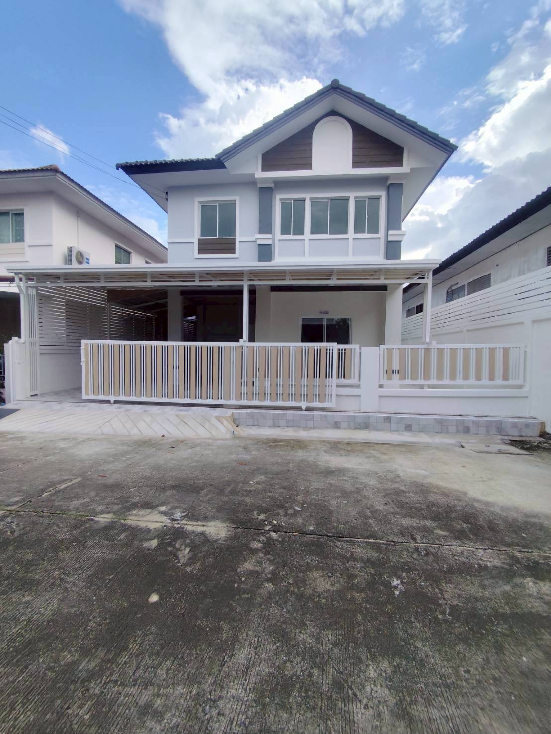  บ้านเดี่ยว (แฝด) หลังริม ในโซนที่เป็นส่วนตัวที่สุด รีโนเวทใหม่ ใส่เฟอร์ครบครัน